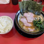 家系ラーメン樹道家王道乃印 - 