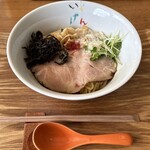 ラーメン イッケン - 4月の限定麺ニンニクと背脂の油そば