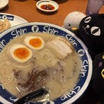 博多らーめん Shin-Shin 博多デイトス店 - 博多Shin-Shinラーメン 煮卵 ネギなし
