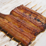 つきじ宮川本廛 - 国産の鰻蒲焼（2700円）。