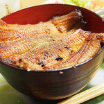 つきじ宮川本廛 - タレは2袋付いていました。