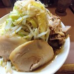 ラーメンどん - ラーメン、細切れチャーシュー