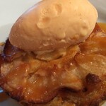 オークウッド - 旨すぎてビックリした紅玉リンゴパイ