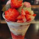 CAFE CUPOLA mejiro - 桜と古都華のパフェ