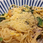 ハシヤ - 粉チーをフリフリ