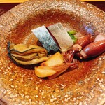 天ぷら たけうち - 対馬のしめ鯖、広島かき、糸島コウイカのオイル焼き、富山ホタルイカのタレ焼き