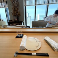 鮨 ラビス 大阪 ヤニック・アレノ - 