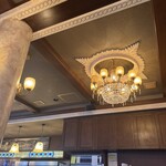 喫茶マンボ - クラシカルな店内