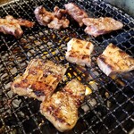 安楽亭 - 焼き焼き。