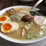 麺匠 大黒 - 辛味噌らーめん 太麺 大盛り（無料） Xフォロワー 味玉サービス 900円♪