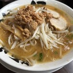 麺匠 大黒 - みそ（もやし入り） 太麺 800円♪