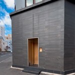 季節料理　なかしま - 角地に構えるシックでモダンなお店構えです(o^^o)