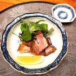 季節料理　なかしま - 東広島こい地鶏もも肉と胸肉の焼き物です(o^^o)