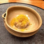 季節料理　なかしま - 淡白なアオリイカの味覚に絶妙な塩味のカラスミが実に合います♪(o^^o)