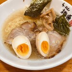 らーめん桃源 - しお（950円）