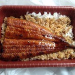 宇奈とと 大阪梅田店 - うな重弁当（800円）