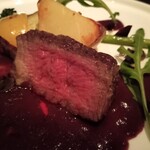 シェルポ - 黒毛和牛 フィレ肉のロースト トリュフと赤ワインのソース