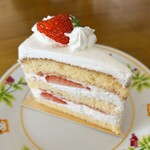 いちごのショートケーキ…税込594円