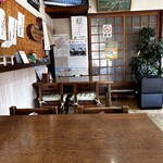 荒船の里 大竹 - テーブル席 4席、小上がり席　二卓