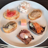 ビューアンドダイニングザスカイ - THE Sky @Hotel New Otani 1皿目 前菜のカナッペ