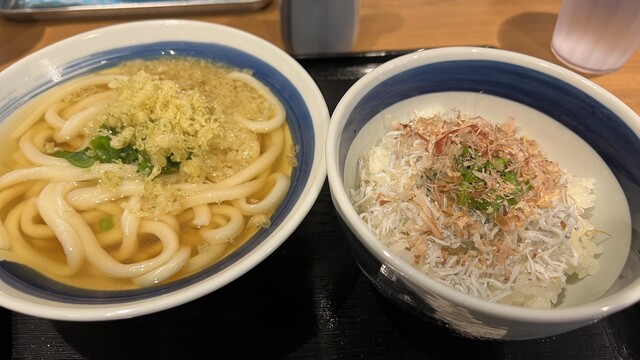 Udon Suzuki Katsuobushi Ten - Shin Koiwa/Udon (Wheat noodles