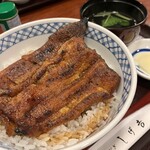 しげ吉 - 鰻丼（並）、肝吸い、沢庵