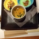 大山鶏と鮮魚 居酒屋 まいか - 鶯豆腐、茶碗蒸し、穴子手鞠寿司