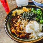 ヨコクラうどん - なめこおろしに薬味追加が最近のマイブーム