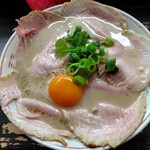 黒豚とんこつ のんぶー - 佐賀チャーシュー麺生玉子ＴＰ