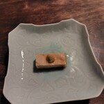 蕎家 佳 - 突き出しのごま豆腐