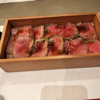 近江牛もりしま 寛閑観ここ滋賀店 - ローストビーフ弁当
