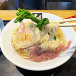 超純水採麺 天国屋 - 菜の花と麺をいただきます