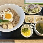 炭焼鉄板焼KUMA - このボリューで1000円以下はコスパ最高