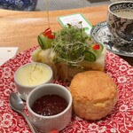 TEA ROOM KIKI - 