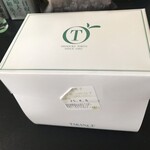 新宿高野 - 箱。