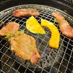 あおぞら - 熟成生上州牛のカルビと熟成生上州産豚のロース