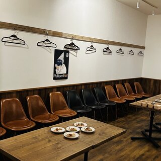 立食時は40名様まで可。ご相談ください。