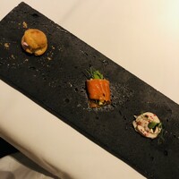 Restaurant Re: - 【Amuse-Bouche】
                    美桜鶏のポーピエット＆桜エビのリエット＆薬膳サーモンの桜のチップスモーク