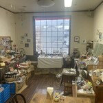 猫の庭 - 雑貨やリンゴも売ってます