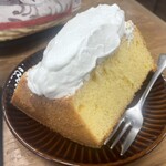 猫の庭 - ふわふわなシフォンケーキ