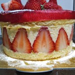 パティスリー リョーコ - びっしり苺