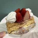 ケーキハウス・ナナ - 苺のミルフィーユ