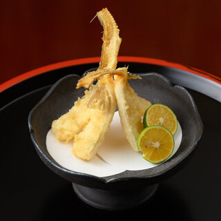 素材本来の味を活かす、揚げたての天ぷら