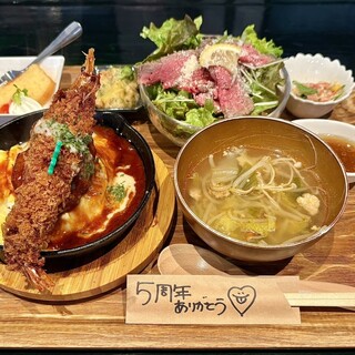 ダイニングバー ノイジー_0