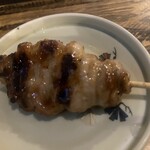 炭焼呑処 うまとら - 串焼き　せせり