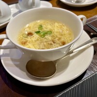 中国料理 桃林 - 玉子となめこのスープ