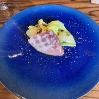 MATSU - ヨコワマグロ、文旦、春キャベツのソモギソースかけ　　　カラスミ