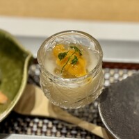 神戸牛 しゃぶしゃぶ おもき 離れ 銀座店 - 【先附】3種盛合せ
                  ・新玉ねぎの酒蒸し