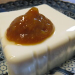 会席 佐藤 - 料理写真:梅みそを豆腐に乗せて
