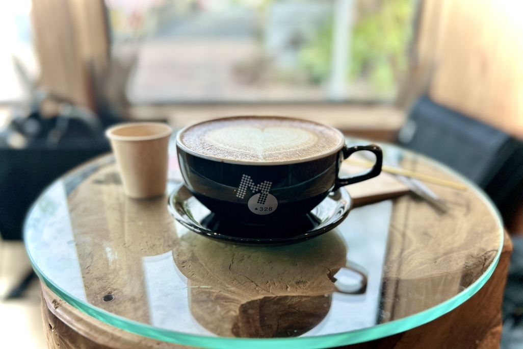 写真 : モンディアルカフェ328 TUGBOAT （MONDIAL KAFFEE 328
